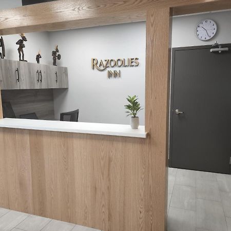 Razoolies Inn Стивенвилл Экстерьер фото