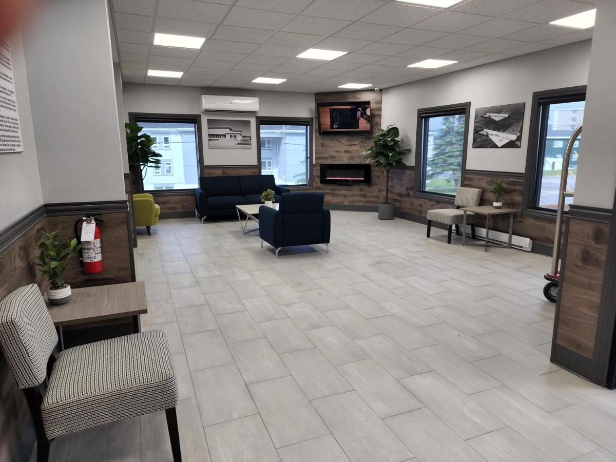 Razoolies Inn Стивенвилл Экстерьер фото