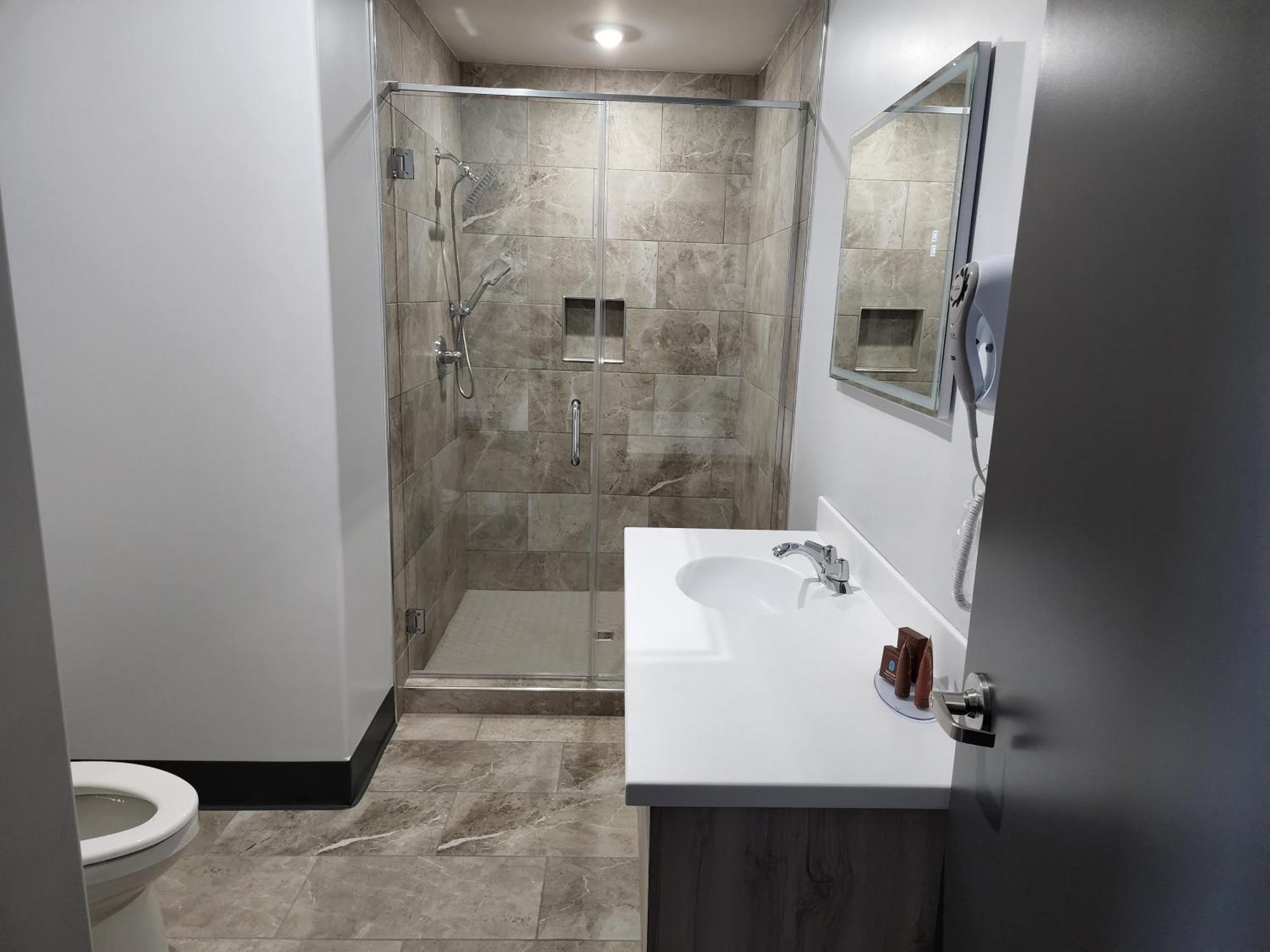 Razoolies Inn Стивенвилл Номер фото