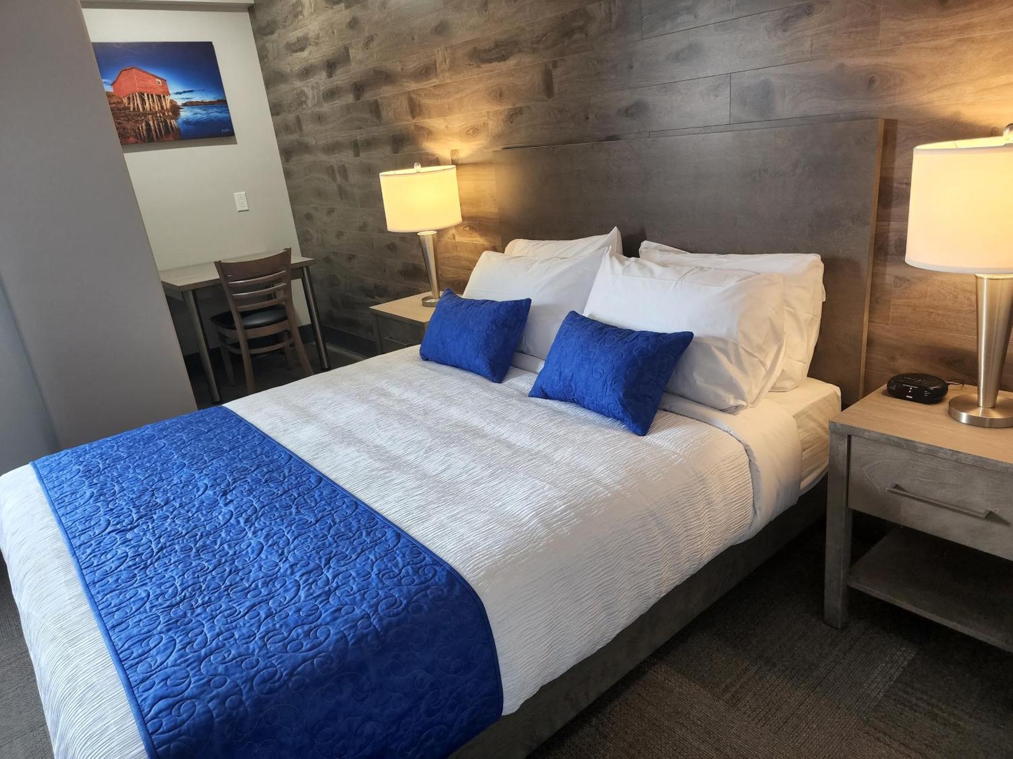 Razoolies Inn Стивенвилл Номер фото